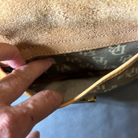 Dooney & Bourke 1975 - Picture 14 of 15